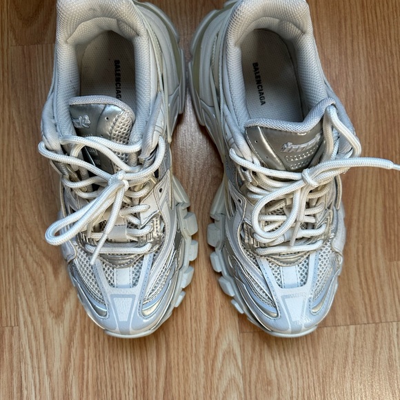 Authentic Balenciaga sneakers white with silver size 36 - Picture 2 of 3